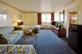 Anaheim Astoria Inn and Suites