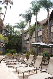 Anaheim Majestic Garden Hotel