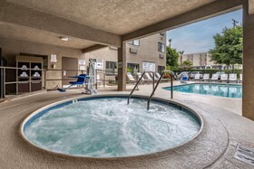 Best Western Plus Park Place Inn & Mini Suites