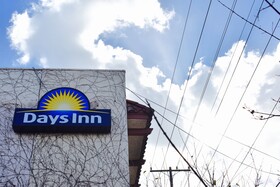 Days Inn by Wyndham Anaheim Near the Park
