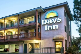 Days Inn by Wyndham Anaheim West