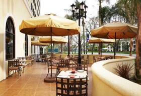 DoubleTree Suites by Hilton Hotel Anaheim Resort - Convention Center