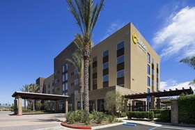 SunCoast Park Hotel Anaheim, Tapestry Collection by Hilton