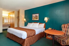 Americas Best Value Inn and Suites Bakersfield