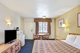 Travelodge by Wyndham Banning CA Near Casino/Outlet Mall