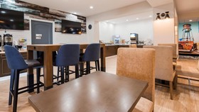 Best Western Plus New Barstow Inn & Suites