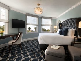 Claremont Resort & Club