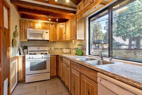Moonlight Ridge  1929 By Big Bear Vacations