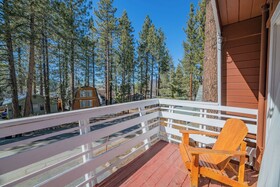 A Beary Happy Cabin