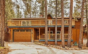 Bear Claw Cabin