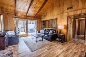 Bear Claw Cabin