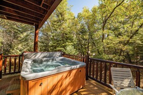 Bearfoot Bungalow
