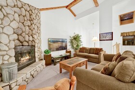 Bear Golf Inn