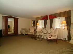 Chateau Big Bear Boutique Hotel, BW Signature Collection