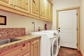 Cornerstone Lodge by Big Bear Vacations