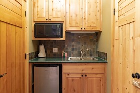 Grand Forest Lodge by Big Bear Vacation