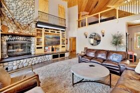 Grand Forest Lodge by Big Bear Vacation