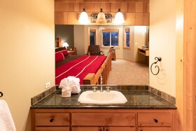 Grand Forest Lodge by Big Bear Vacation