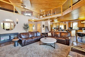 Grand Forest Lodge by Big Bear Vacation