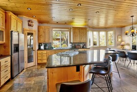 Grand Forest Lodge by Big Bear Vacation