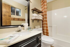 Moonridge Cottage by Big Bear Vacations