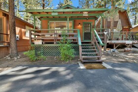 Moonridge Cottage by Big Bear Vacations