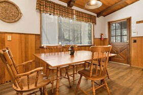 Moonridge Cottage by Big Bear Vacations