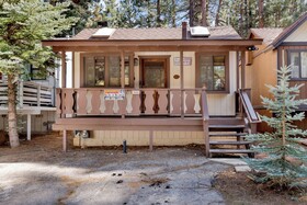 Moose Inn by Big Bear Vacations