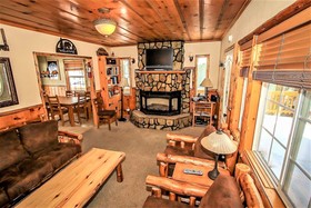 Nine Pines Lodge by Big Bear Vacations