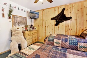 Retreat To Fox Farm by Big Bear Vacations
