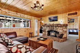 Village Retreat by Big Bear Vacations