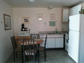Bishop Village Motel