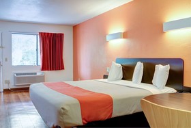 Motel 6 Bishop