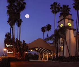 Buena Park Grand Hotel & Suites