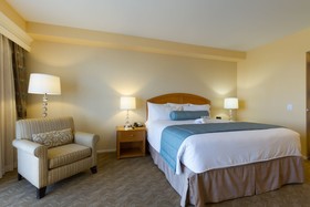 Grand Pacific Palisades Hotel & Resort