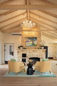 Carmel Beach Hotel