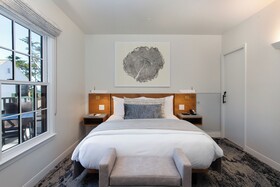 Carmel Beach Hotel