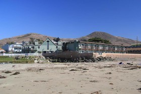 Shoreline Inn