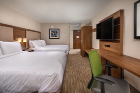 Holiday Inn Express & Suites Chatsworth