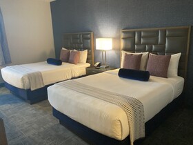 The Lodge at Rolling Hills
