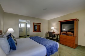 La Avenida Inn