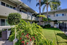 La Avenida Inn