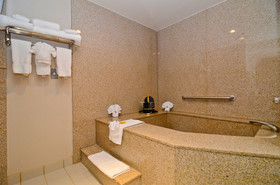 Best Western Plus Newport Mesa Inn