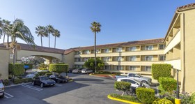 Best Western Plus Newport Mesa Inn