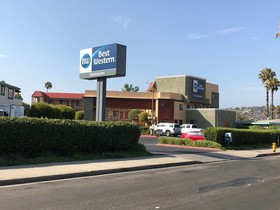 Rancho San Diego Inn & Suites