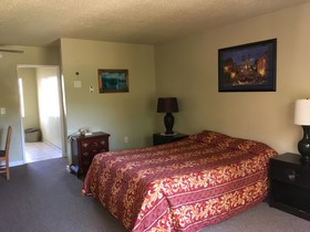 Vista Pines Motel