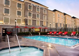 Ayres Hotel Fountain Valley