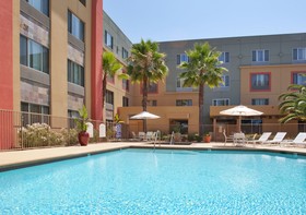 Holiday Inn Express & Suites Fremont - Milpitas Central