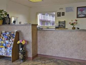 Travelodge by Wyndham Fresno Yosemite Area