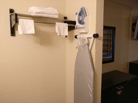Travelodge by Wyndham Fresno Yosemite Area